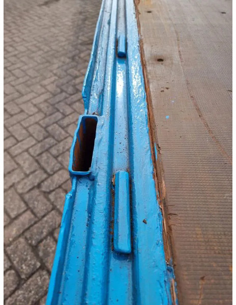 Remorcă platformă Van Hool 13.60 M LONG - 1 M HIGH - SUPER SINGLE TIRES - DRUM BRAKES: Foto 18 Remorcă platformă Van Hool 13.60 M LONG - 1 M HIGH - SUPER SINGLE TIRES - DRUM BRAKES: Foto 18