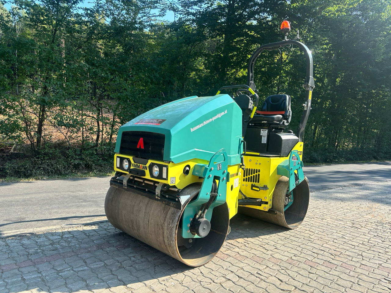AMMANN ARX 26.1 - Mini cilindru compactor: Foto 3 AMMANN ARX 26.1 - Mini cilindru compactor: Foto 3