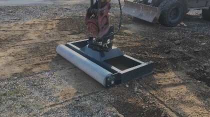 PTH grader with rotator for 9t excavator - Ataşament pentru Excavator pe şenile: Foto 5 PTH grader with rotator for 9t excavator - Ataşament pentru Excavator pe şenile: Foto 5