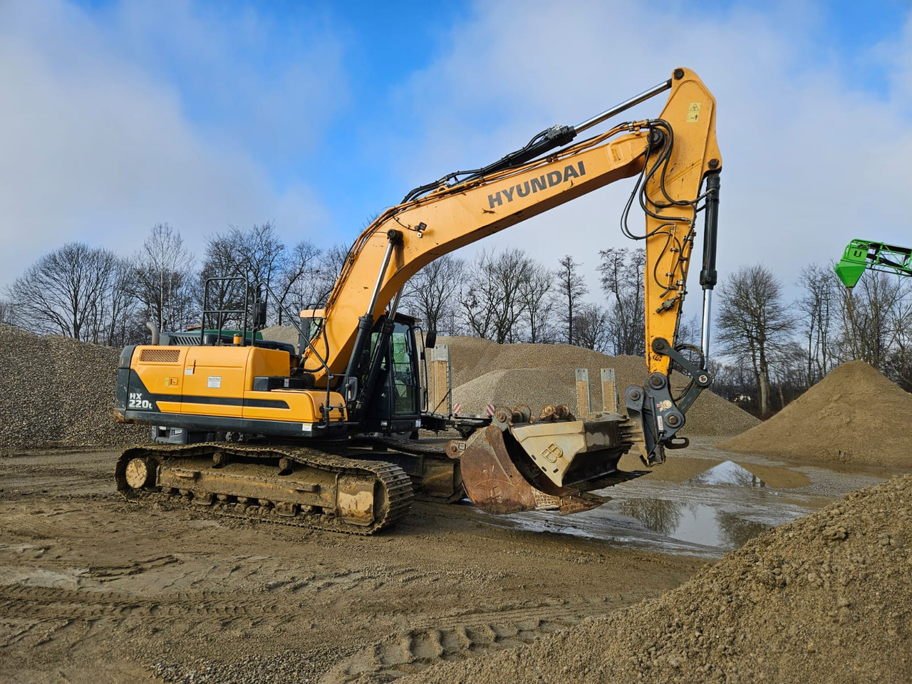 HYUNDAI HX 220 L - Excavator pe şenile: Foto 4 HYUNDAI HX 220 L - Excavator pe şenile: Foto 4
