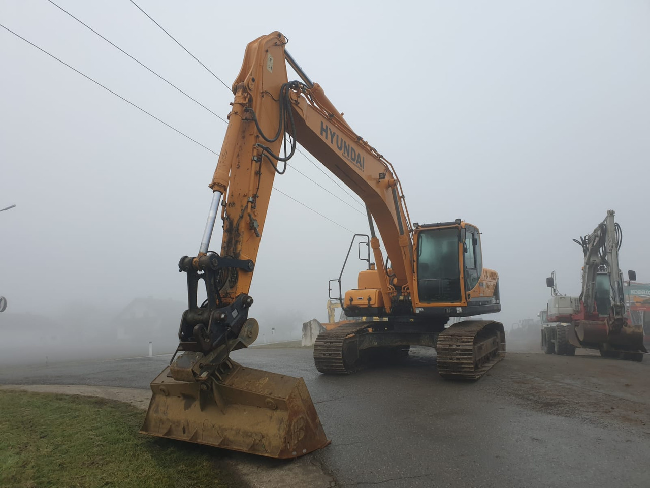 Hyundai R 220 LC-9A - Excavator pe şenile: Foto 3 Hyundai R 220 LC-9A - Excavator pe şenile: Foto 3
