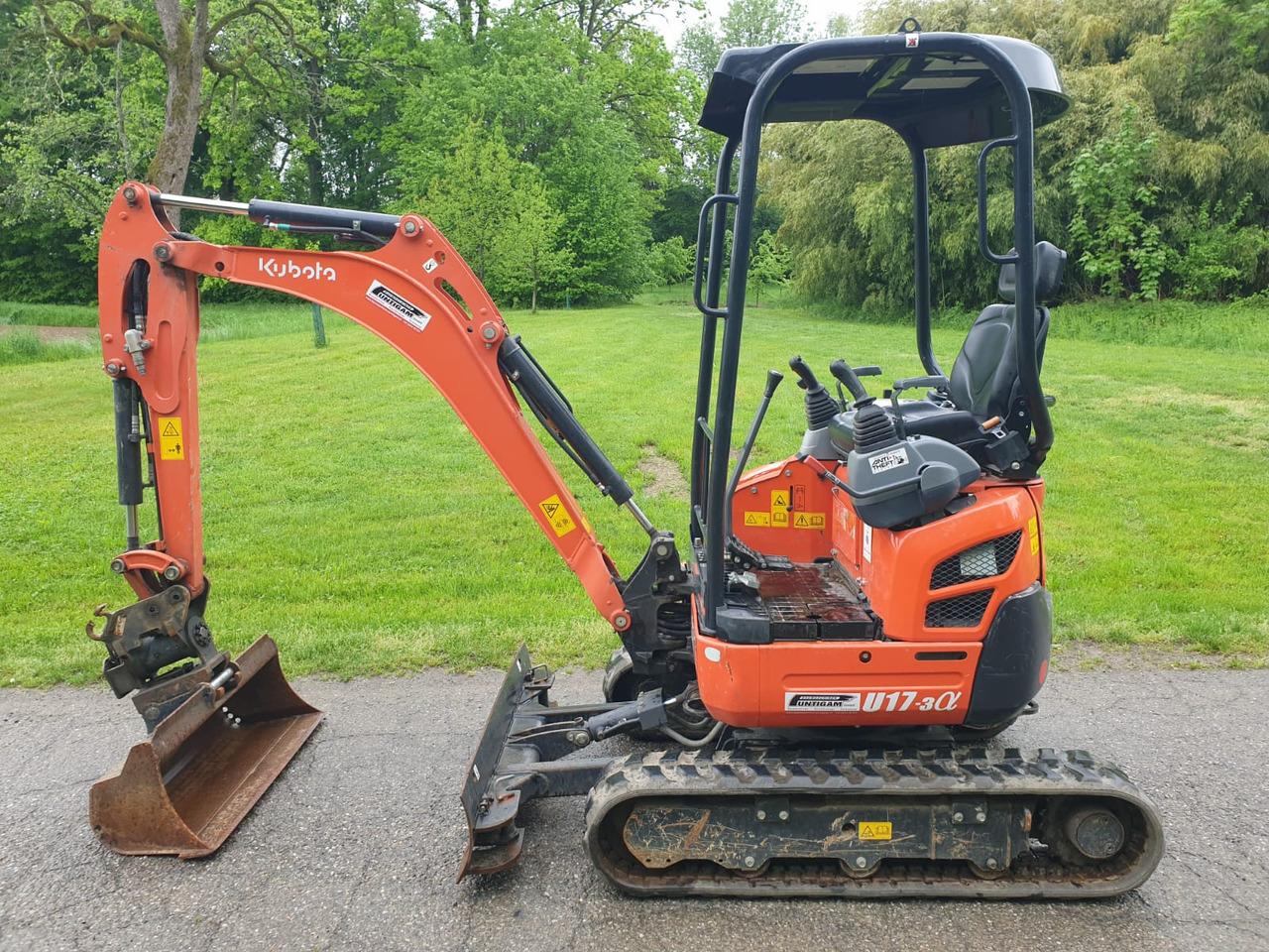 KUBOTA U 17-3a - Mini excavator: Foto 1 KUBOTA U 17-3a - Mini excavator: Foto 1