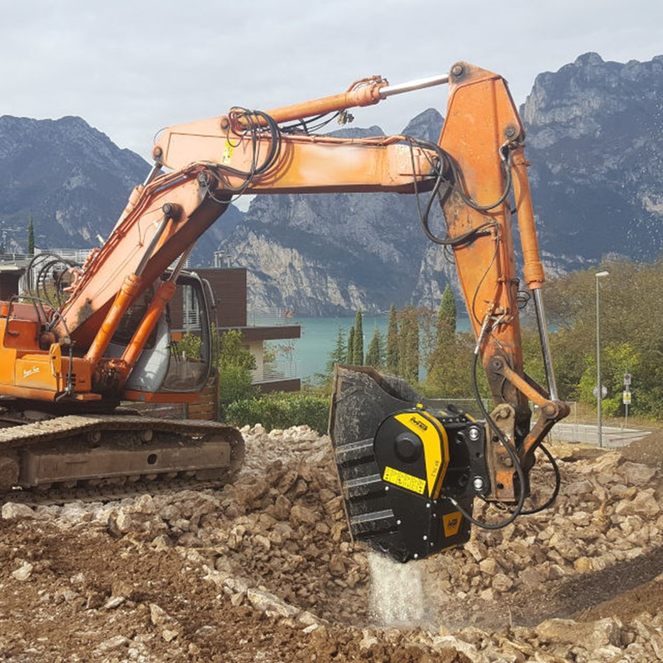 MB CRUSHER BF 70.2 S4 - Cupă pentru Excavator pe şenile: Foto 3 MB CRUSHER BF 70.2 S4 - Cupă pentru Excavator pe şenile: Foto 3