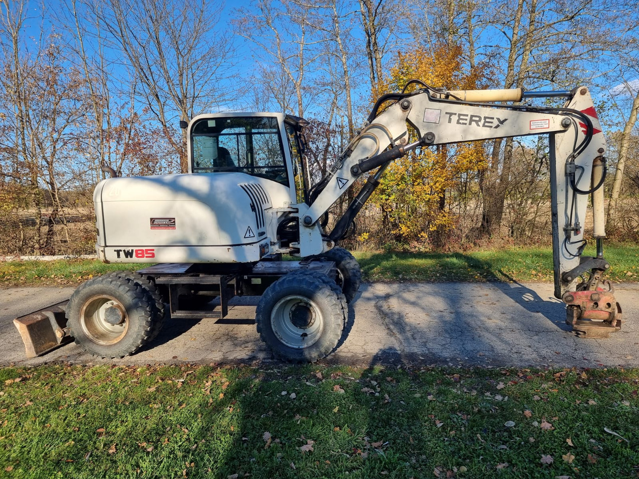 TEREX TW 85 - Excavator pe roţi: Foto 2 TEREX TW 85 - Excavator pe roţi: Foto 2