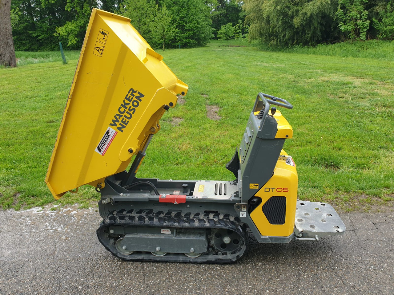 WACKER Neuson DT 05 - Autobasculanta pe senile: Foto 3 WACKER Neuson DT 05 - Autobasculanta pe senile: Foto 3