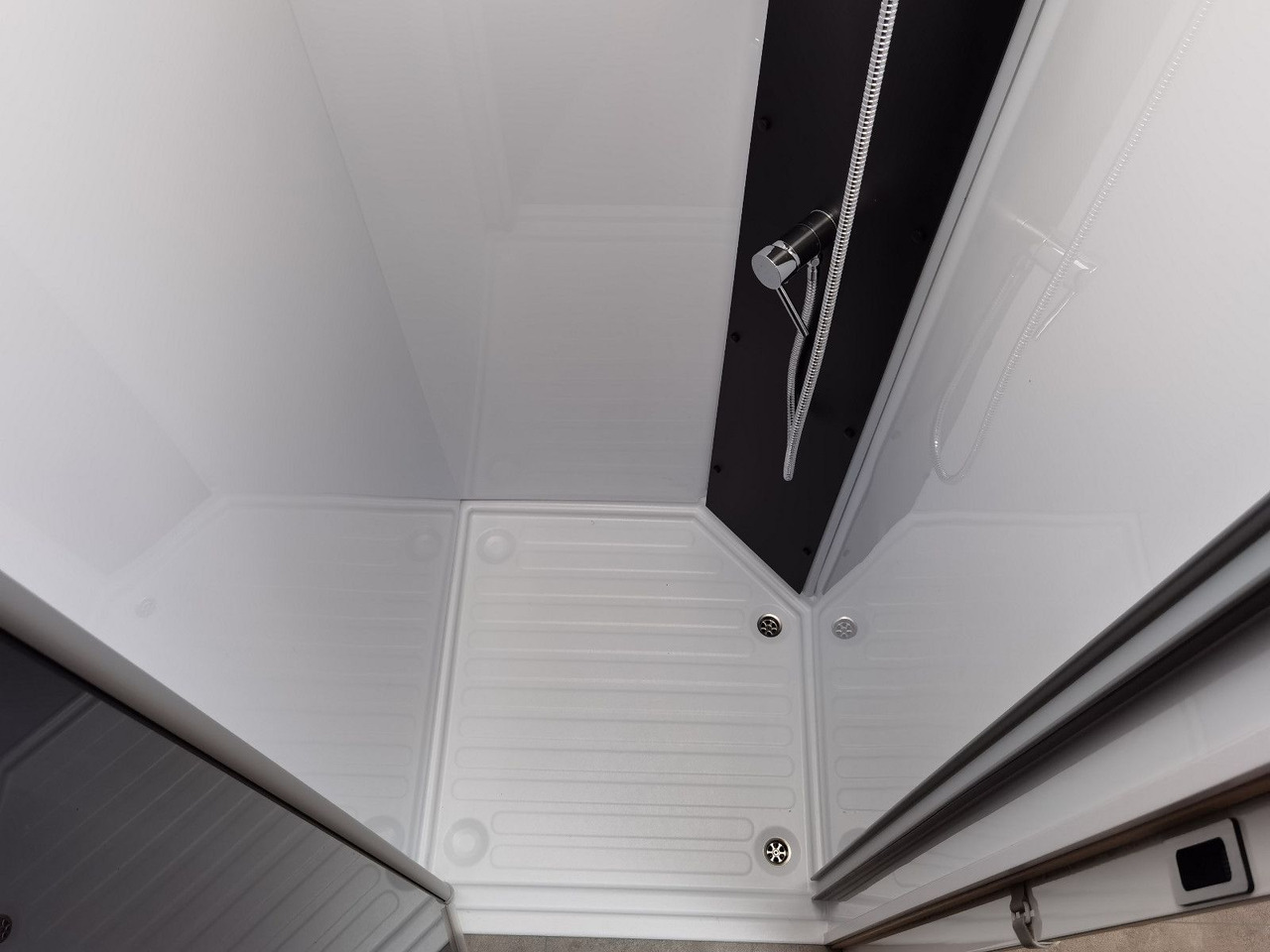 Autorulotă semi-integrată Chausson 640 ULTIMATE / -2026- / XX-HUBBETT / DRIVE-PAKET: Foto 24