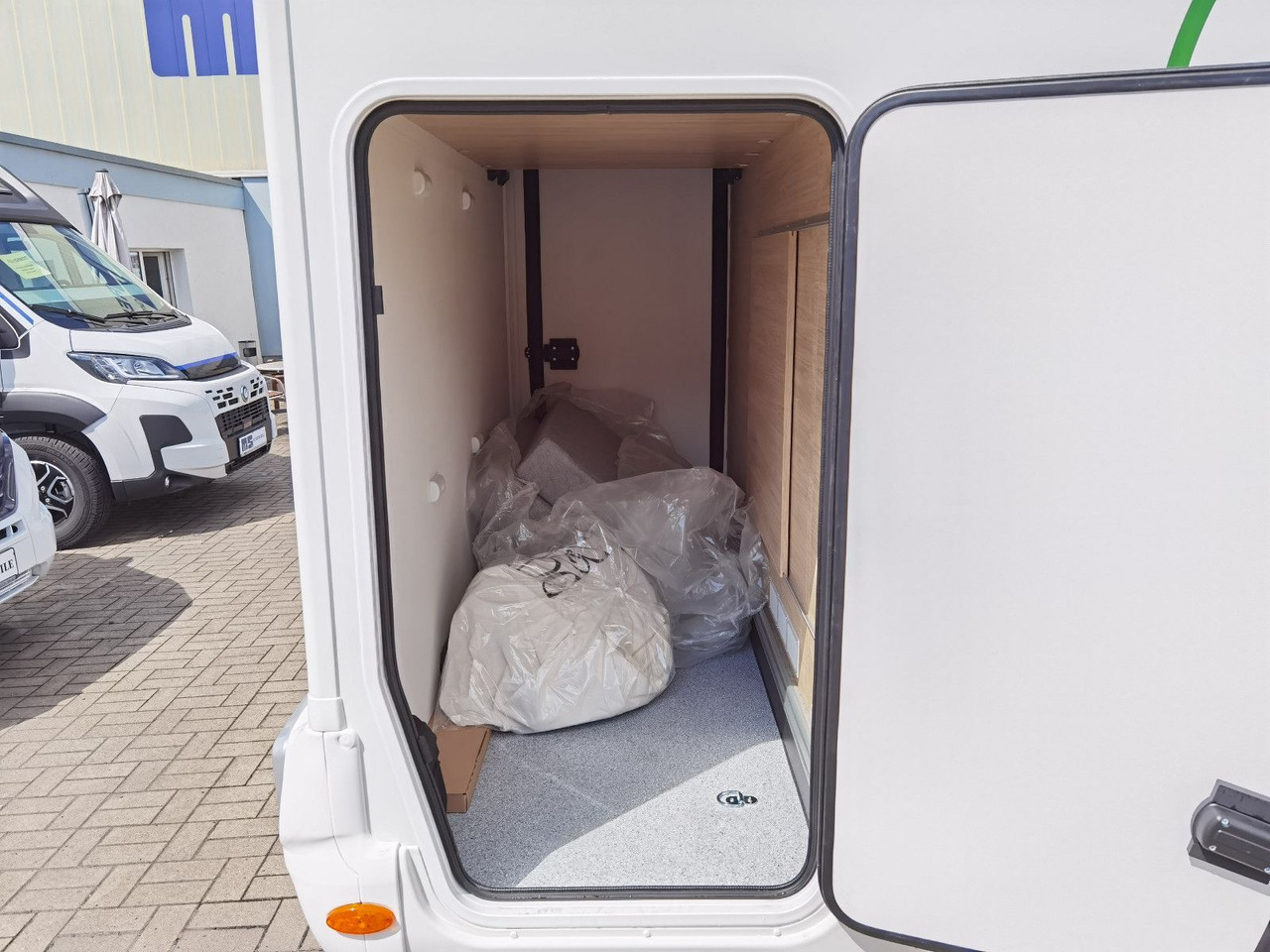 Autorulotă semi-integrată Chausson 640 ULTIMATE / -2026- / XX-HUBBETT / DRIVE-PAKET: Foto 11