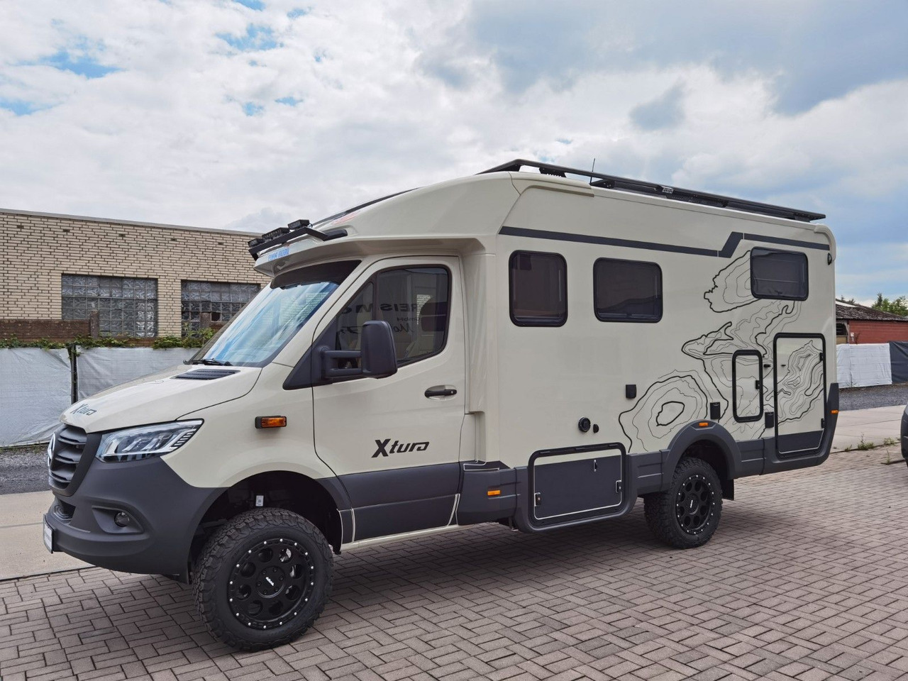 Autorulotă semi-integrată Eura Mobil XTURA 686 EF / MODELL 2025 / 4x4- FERNREISEMOBIL: Foto 6