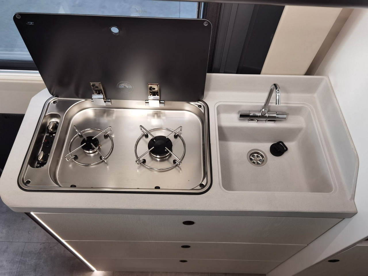 Camper van Karmann DAVIS 620 LIFESTYLE/-2026-/ 140PS / EINZELBETTEN: Foto 16 Camper van Karmann DAVIS 620 LIFESTYLE/-2026-/ 140PS / EINZELBETTEN: Foto 16