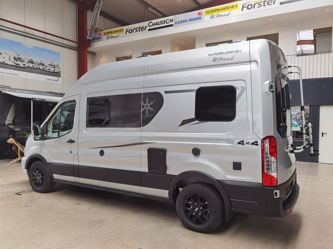 Karmann DEXTER 560 / 170PS - 4x4 / SOLAR & MARKISE & ALU - Camper van: Foto 5 Karmann DEXTER 560 / 170PS - 4x4 / SOLAR & MARKISE & ALU - Camper van: Foto 5