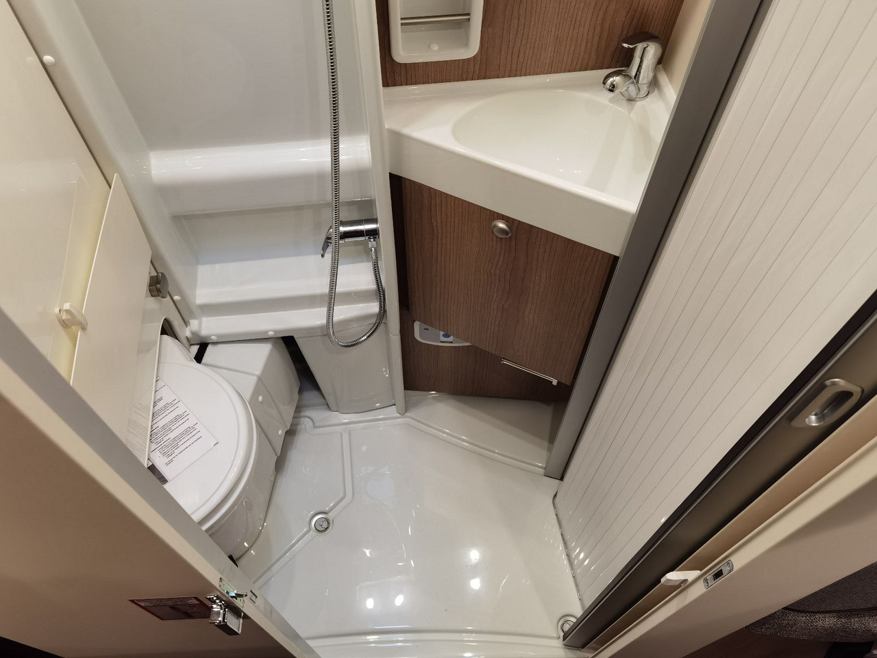 Camper van nou Malibu VAN DIVERSITY GT- 640 LE K /NAVIGATION & KEYLESS: Foto 18