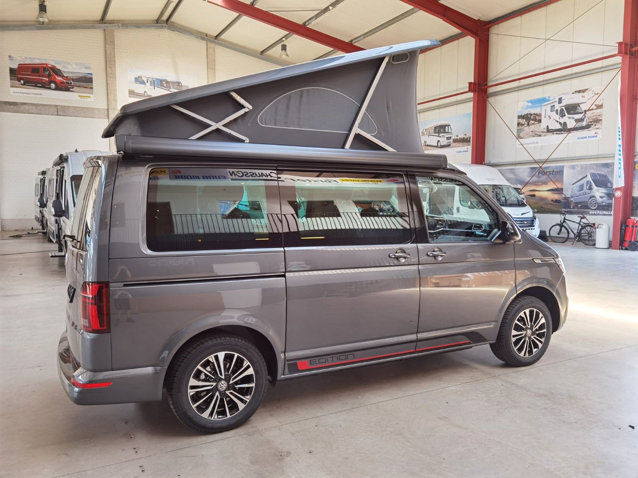 Volkswagen T6.1 CALIFORNIA OCEAN EDITION / DSG / NAVI / ACC - Transport persoane: Foto 4 Volkswagen T6.1 CALIFORNIA OCEAN EDITION / DSG / NAVI / ACC - Transport persoane: Foto 4