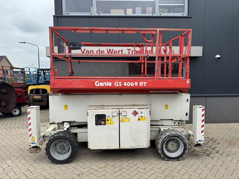 Genie GS-4069 RT Hoogwerker / arbeitsbuhne 14mtr werkhoogte 4x4 Kubota DIESEL 2013 - Platforma foarfeca: Foto 1 Genie GS-4069 RT Hoogwerker / arbeitsbuhne 14mtr werkhoogte 4x4 Kubota DIESEL 2013 - Platforma foarfeca: Foto 1