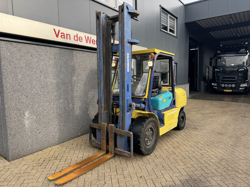 Komatsu FD45T-7 duplo450 6cilinder 1998 DIESEL - Stivuitor diesel: Foto 3 Komatsu FD45T-7 duplo450 6cilinder 1998 DIESEL - Stivuitor diesel: Foto 3