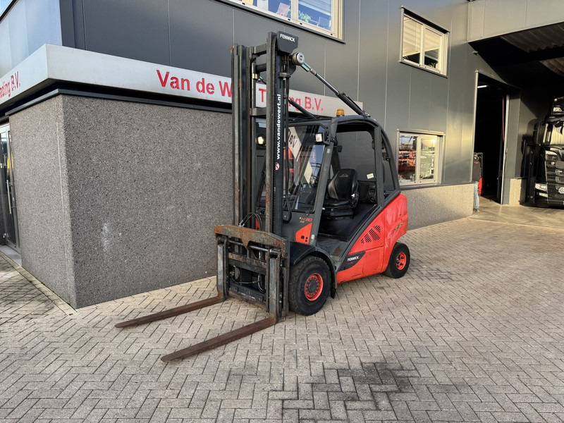 Linde H30D-02 Duplo 450 Sideshift / Vorkversteller VW Diesel 2014 - Stivuitor diesel: Foto 3 Linde H30D-02 Duplo 450 Sideshift / Vorkversteller VW Diesel 2014 - Stivuitor diesel: Foto 3