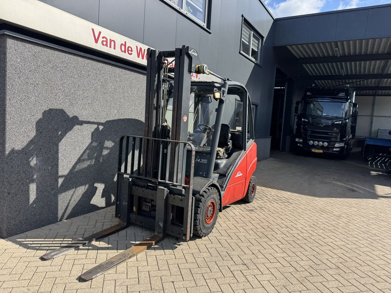 Linde H35D triplo550 Freelift / Sideshift 2007 VW DIESEL - Stivuitor diesel: Foto 3 Linde H35D triplo550 Freelift / Sideshift 2007 VW DIESEL - Stivuitor diesel: Foto 3