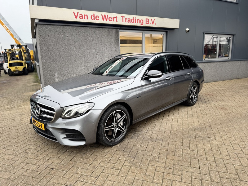Mercedes-Benz E-Klasse Estate 300 de AMG Line 2020 Led / ACC / Leder - Automobil: Foto 1 Mercedes-Benz E-Klasse Estate 300 de AMG Line 2020 Led / ACC / Leder - Automobil: Foto 1