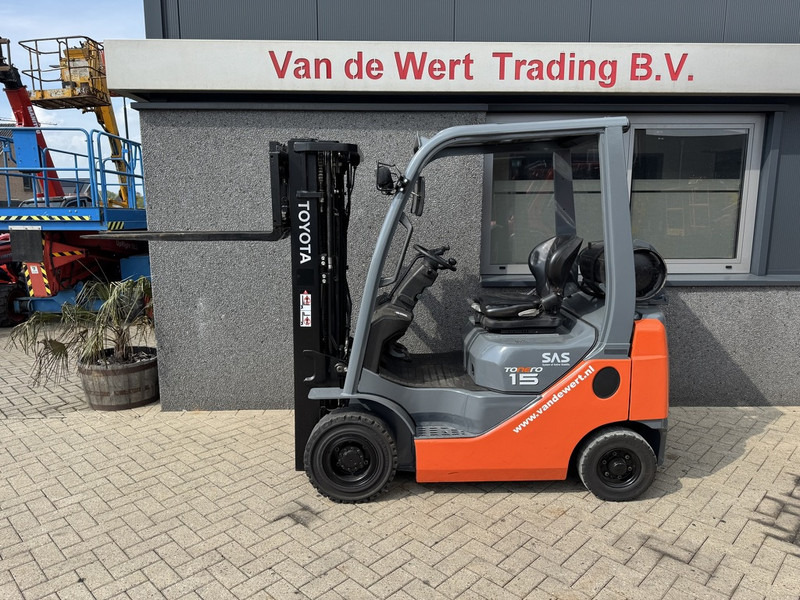 Toyota 02-8FGF18 Triplo 430 Freelift/Sideshift/4e Functie 2013 Lpg - Stivuitor GPL: Foto 5 Toyota 02-8FGF18 Triplo 430 Freelift/Sideshift/4e Functie 2013 Lpg - Stivuitor GPL: Foto 5