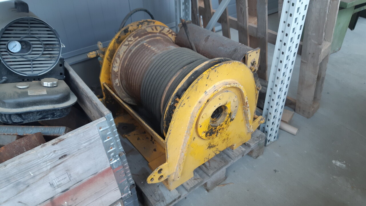 Zollern Winde ZHP 4.22 EG - Troliu pentru Maşină de foraj: Foto 2 Zollern Winde ZHP 4.22 EG - Troliu pentru Maşină de foraj: Foto 2