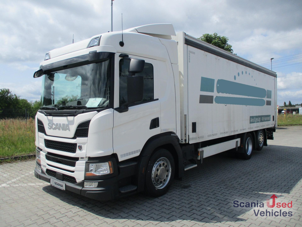 SCANIA P 320 B6x2*4LB - Camion pentru transportul băuturilor: Foto 1 SCANIA P 320 B6x2*4LB - Camion pentru transportul băuturilor: Foto 1