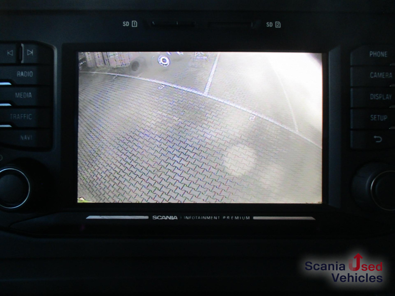 SCANIA P 320 B6x2*4LB Getränkeaufbau mit Lbw. / Full Air - Camion pentru transportul băuturilor: Foto 2 SCANIA P 320 B6x2*4LB Getränkeaufbau mit Lbw. / Full Air - Camion pentru transportul băuturilor: Foto 2