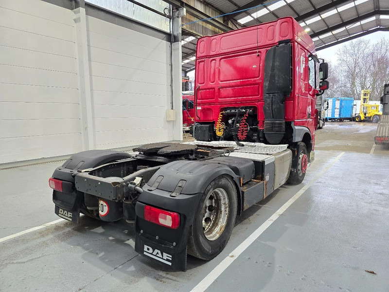 DAF XF 106.460 EURO 6 / RETARDER / MANUEL / AIRCO - Cap tractor: Foto 5 DAF XF 106.460 EURO 6 / RETARDER / MANUEL / AIRCO - Cap tractor: Foto 5