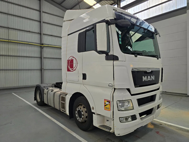 MAN TGX 18.440 XLX / AIRCO / EURO 5 / 10 pieces - Stuck - Cap tractor: Foto 2 MAN TGX 18.440 XLX / AIRCO / EURO 5 / 10 pieces - Stuck - Cap tractor: Foto 2