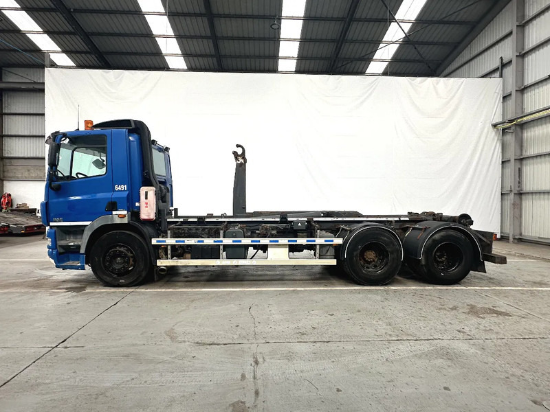DAF CF 85 360 - 10 roues / 10 reifen - Camion cu cârlig: Foto 2 DAF CF 85 360 - 10 roues / 10 reifen - Camion cu cârlig: Foto 2