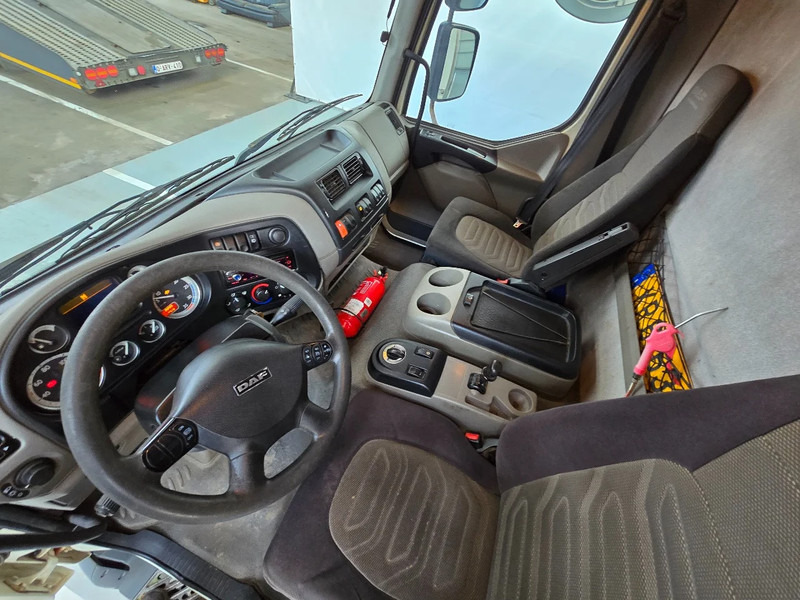 Camion frigider DAF LF 55.220 EURO 5 / CARRIER / MULTITEMPERATUUR / DHOLLANDIA: Foto 9