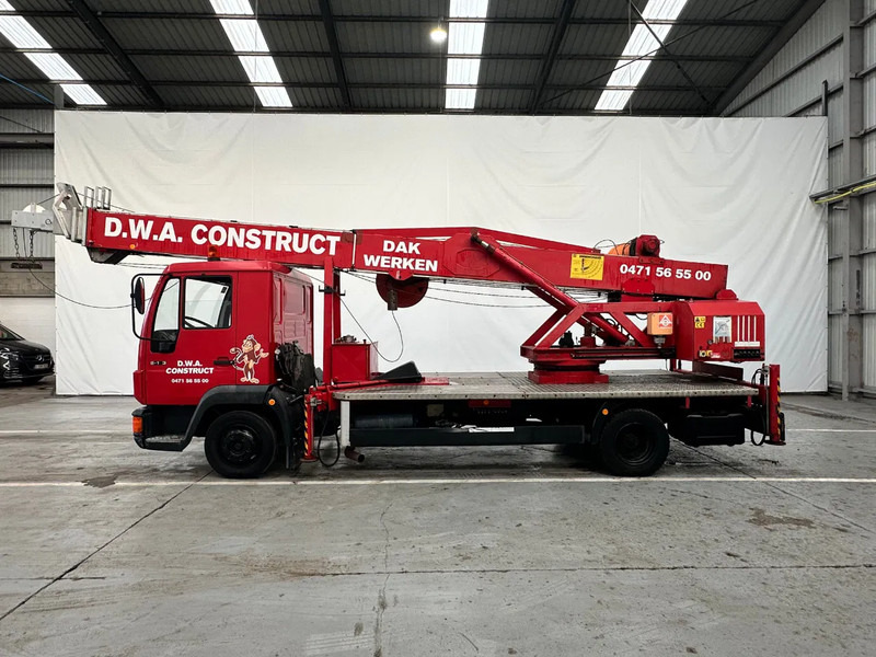 MAN 8.136 L84F / 119257 km - Camion cu macara: Foto 2 MAN 8.136 L84F / 119257 km - Camion cu macara: Foto 2