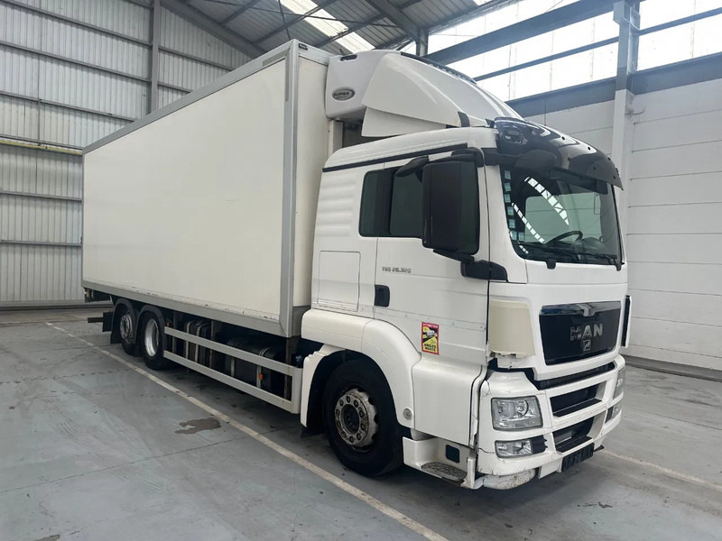 MAN TGS 26.320 6x2 - Camion izoterma: Foto 2 MAN TGS 26.320 6x2 - Camion izoterma: Foto 2
