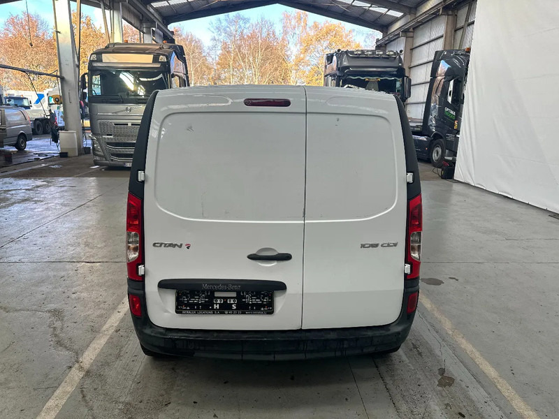 Mercedes-Benz Citan 109 CDI / Long version - Autoutilitară compactă: Foto 4 Mercedes-Benz Citan 109 CDI / Long version - Autoutilitară compactă: Foto 4