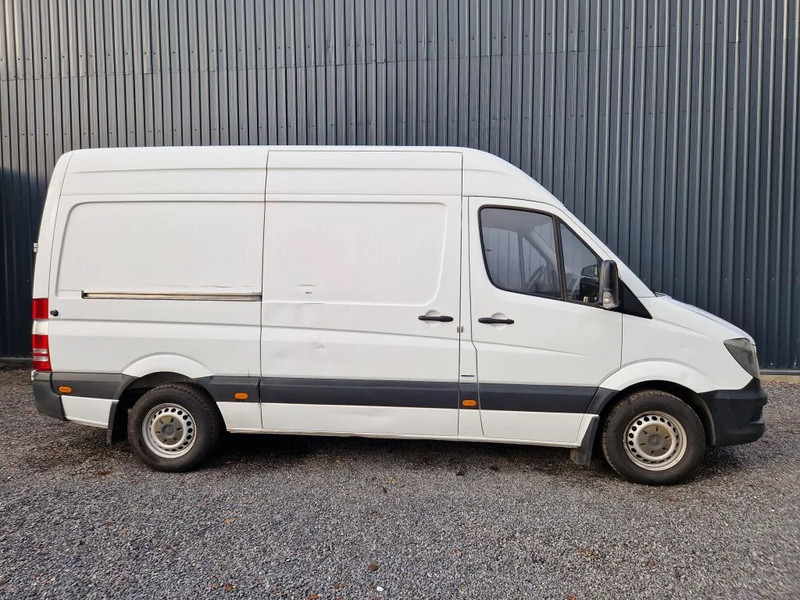 Mercedes-Benz Sprinter 314 AIRCO / MANUEL/ NOUVEAU MOTEUR 320000 km - Dubă: Foto 4 Mercedes-Benz Sprinter 314 AIRCO / MANUEL/ NOUVEAU MOTEUR 320000 km - Dubă: Foto 4