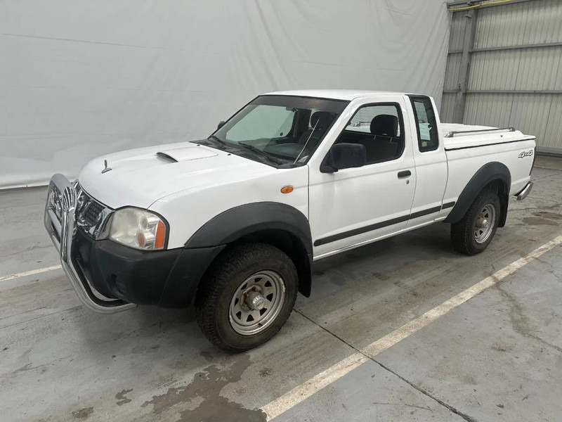 Nissan Navara 2.5 Di / EURO 3 - Automobil: Foto 1 Nissan Navara 2.5 Di / EURO 3 - Automobil: Foto 1