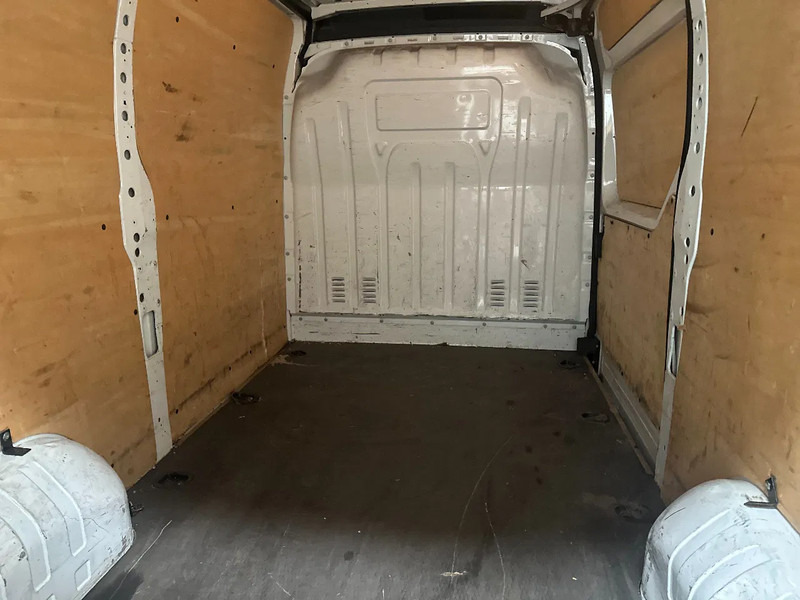 Renault Master 2.3 - Dubă: Foto 5 Renault Master 2.3 - Dubă: Foto 5