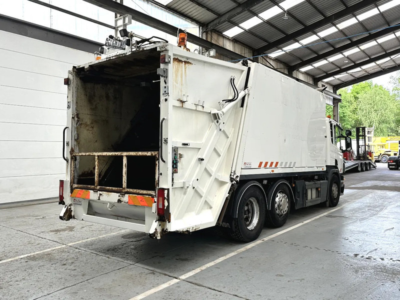Scania P230 6X2 / Essieu relevable directionnel / Stuurbare liftas / Steerable lift axle - Autogunoiere: Foto 5 Scania P230 6X2 / Essieu relevable directionnel / Stuurbare liftas / Steerable lift axle - Autogunoiere: Foto 5