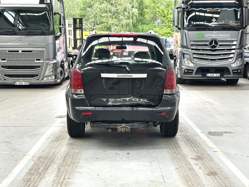 SsangYong Rexton AIRCO / LEATHER / MOTEUR MERCEDES - MERCEDES MOTOR - SUV: Foto 4 SsangYong Rexton AIRCO / LEATHER / MOTEUR MERCEDES - MERCEDES MOTOR - SUV: Foto 4