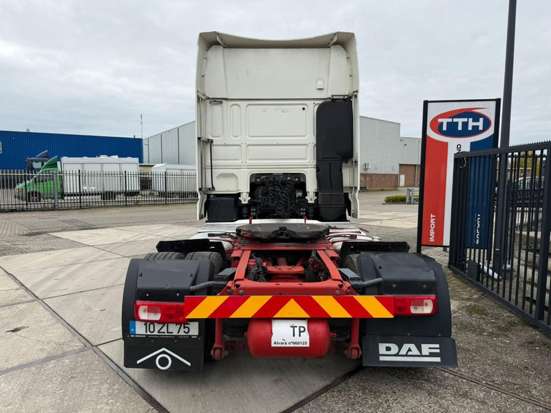 DAF XF460 SuperSpaceCab Intarder 2x fueltank - Cap tractor: Foto 5 DAF XF460 SuperSpaceCab Intarder 2x fueltank - Cap tractor: Foto 5