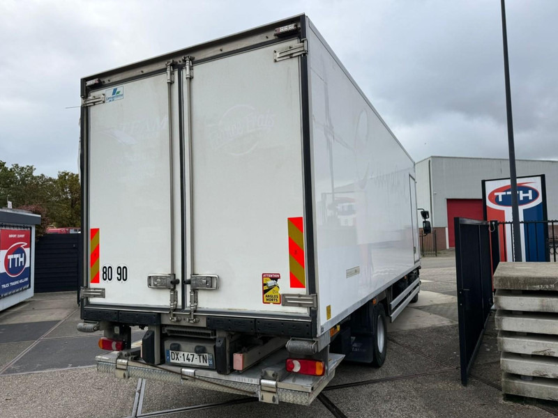 Renault D210.14 Frigobox Multitemp + Taillift CARRIER SUPRA 850 - Camion frigider: Foto 4 Renault D210.14 Frigobox Multitemp + Taillift CARRIER SUPRA 850 - Camion frigider: Foto 4