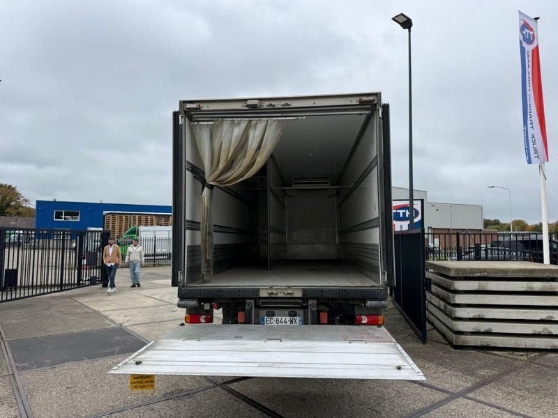 Renault D210.14 Frigobox Multitemp + Taillift THERMO KING T800R - Camion frigider: Foto 5 Renault D210.14 Frigobox Multitemp + Taillift THERMO KING T800R - Camion frigider: Foto 5