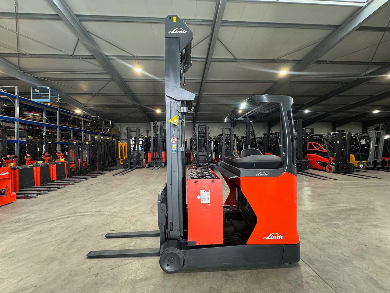 04/2019 SERVICE + UVV 11/2026 LINDE R16 1,600KG TRIPLEX 505CM RAVAS SCALES ELECTRIC FORKLIFT REACH TRUCK 3,671 HOURS - Motostivuitor: Foto 5 04/2019 SERVICE + UVV 11/2026 LINDE R16 1,600KG TRIPLEX 505CM RAVAS SCALES ELECTRIC FORKLIFT REACH TRUCK 3,671 HOURS - Motostivuitor: Foto 5