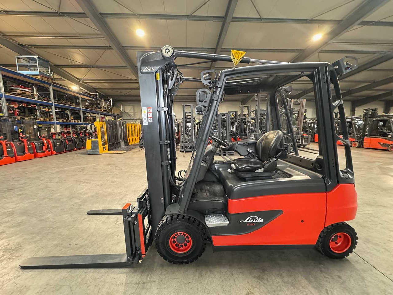 09/2021 SERVICE+UVV 10/2026 LINDE E30 TRIPLEX 513CM 3RD+4TH VALVE FORK ADJUSTER ELECTRIC FORKLIFT 5.255 HOURS - Motostivuitor: Foto 2 09/2021 SERVICE+UVV 10/2026 LINDE E30 TRIPLEX 513CM 3RD+4TH VALVE FORK ADJUSTER ELECTRIC FORKLIFT 5.255 HOURS - Motostivuitor: Foto 2