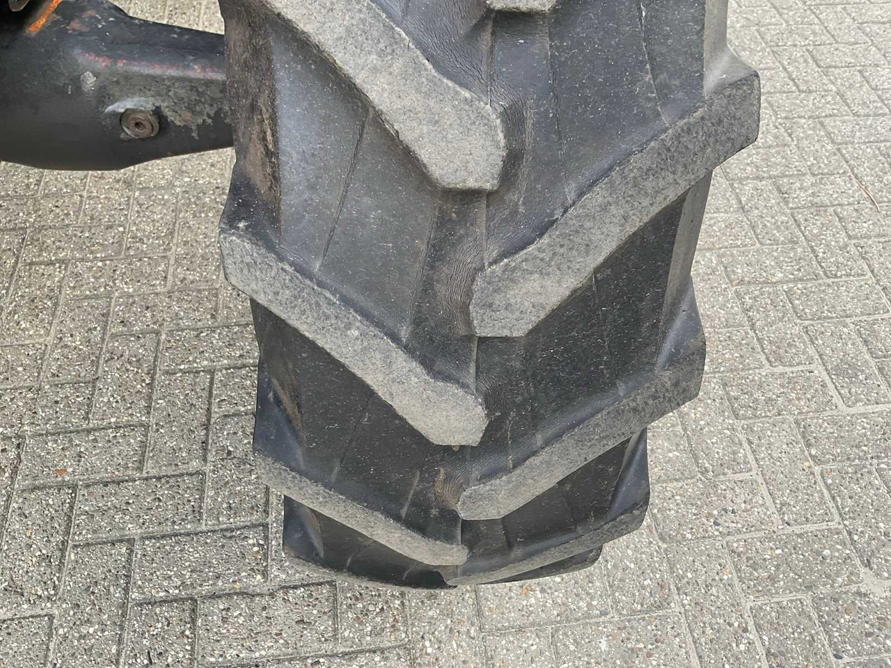 Tractor agricol 1996 VALMET 6400 HI-TROL ALL-WHEEL DRIVE FARM TRACTOR: Foto 9