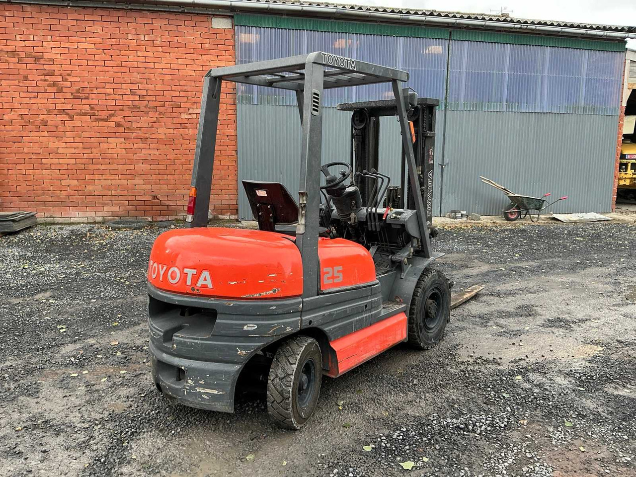 1997 TOYOTA 02-6FDF25 FORKLIFT - Motostivuitor: Foto 5 1997 TOYOTA 02-6FDF25 FORKLIFT - Motostivuitor: Foto 5