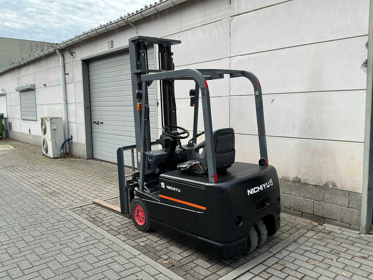 2000 NICHIYU 15 FORKLIFT - Motostivuitor: Foto 5 2000 NICHIYU 15 FORKLIFT - Motostivuitor: Foto 5