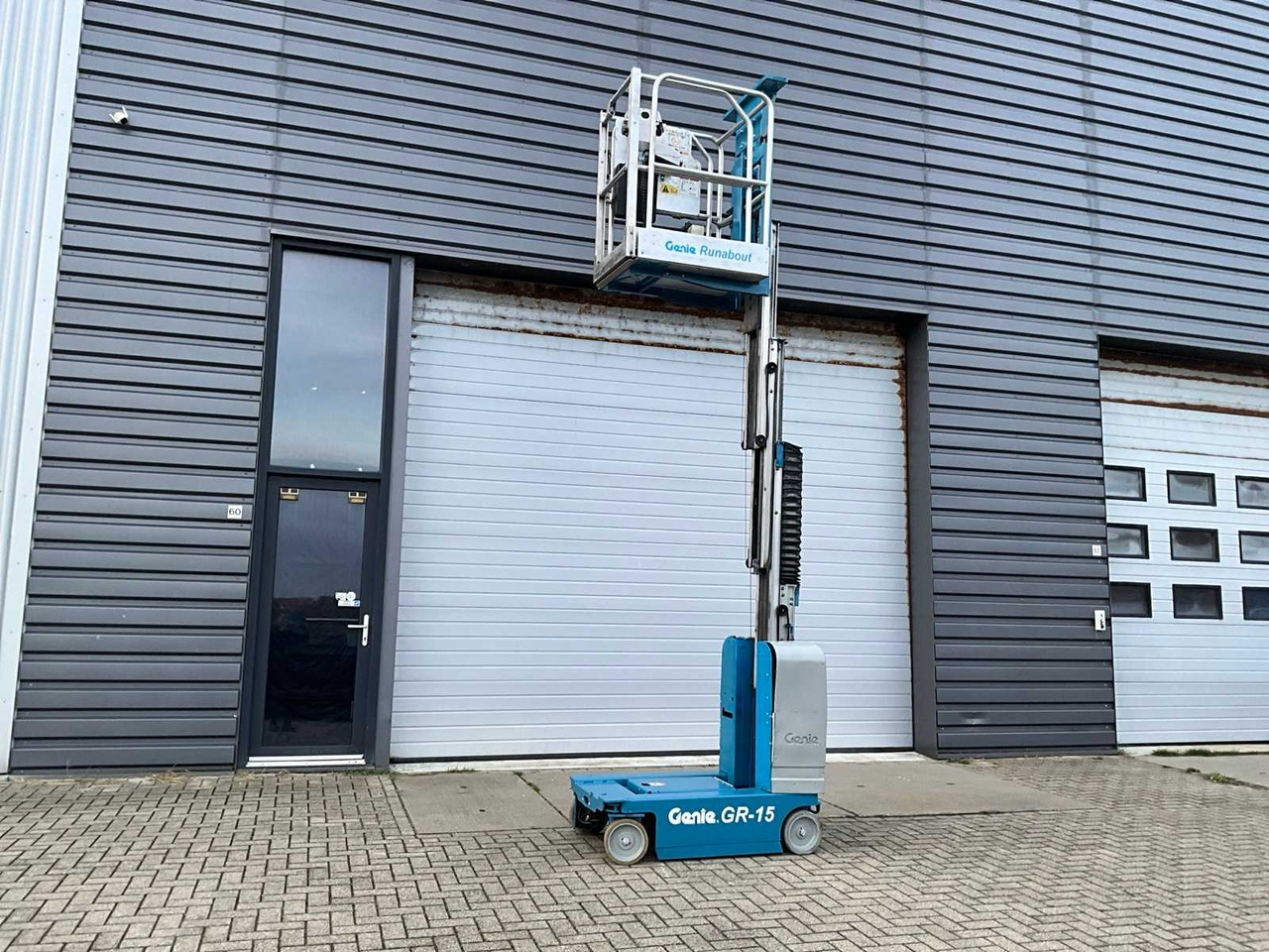 2006 GENIE GR-15 AERIAL PLATFORM - Autopropulsată platformă: Foto 5 2006 GENIE GR-15 AERIAL PLATFORM - Autopropulsată platformă: Foto 5