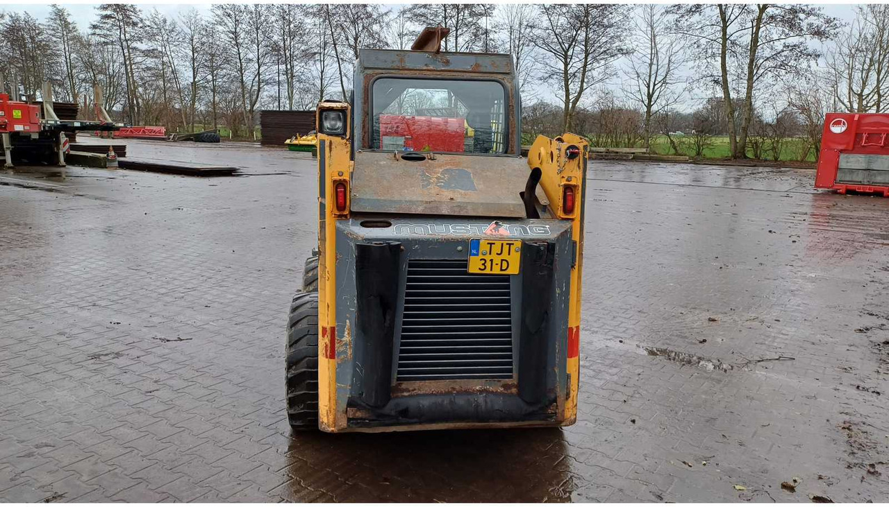 2008 MUSTANG 2044 SKID STEER LOADER - Mini încărcător pe şenile: Foto 4 2008 MUSTANG 2044 SKID STEER LOADER - Mini încărcător pe şenile: Foto 4