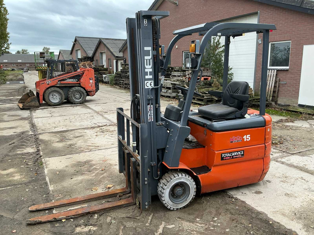 2009 HELI CPD15SAH2B FORKLIFT - Motostivuitor: Foto 1 2009 HELI CPD15SAH2B FORKLIFT - Motostivuitor: Foto 1