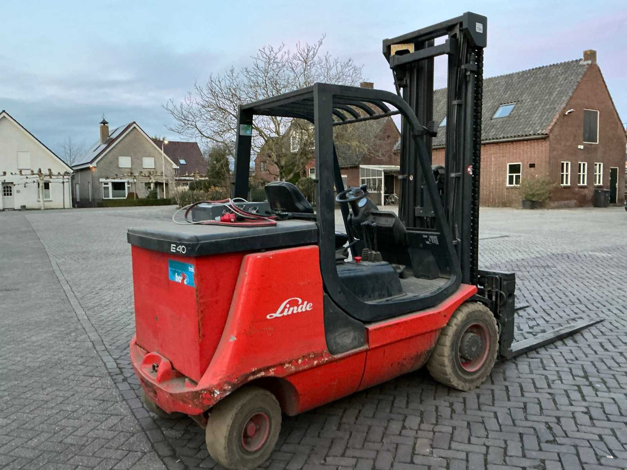 2009 LINDE E40 FORKLIFT - Motostivuitor: Foto 4 2009 LINDE E40 FORKLIFT - Motostivuitor: Foto 4