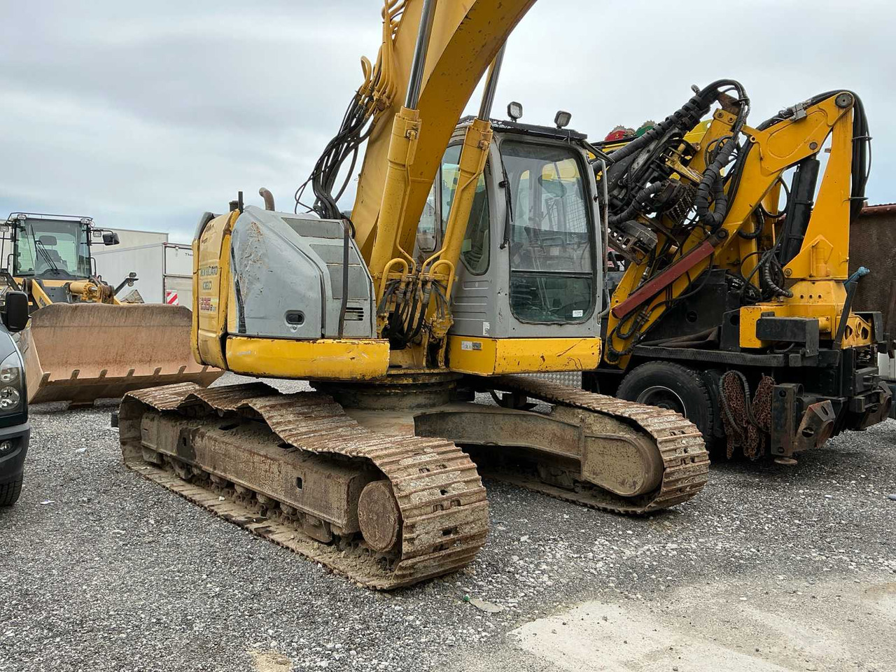 2009 NEW HOLLAND E235BSR-2 CRAWLER EXCAVATOR - Excavator: Foto 1 2009 NEW HOLLAND E235BSR-2 CRAWLER EXCAVATOR - Excavator: Foto 1